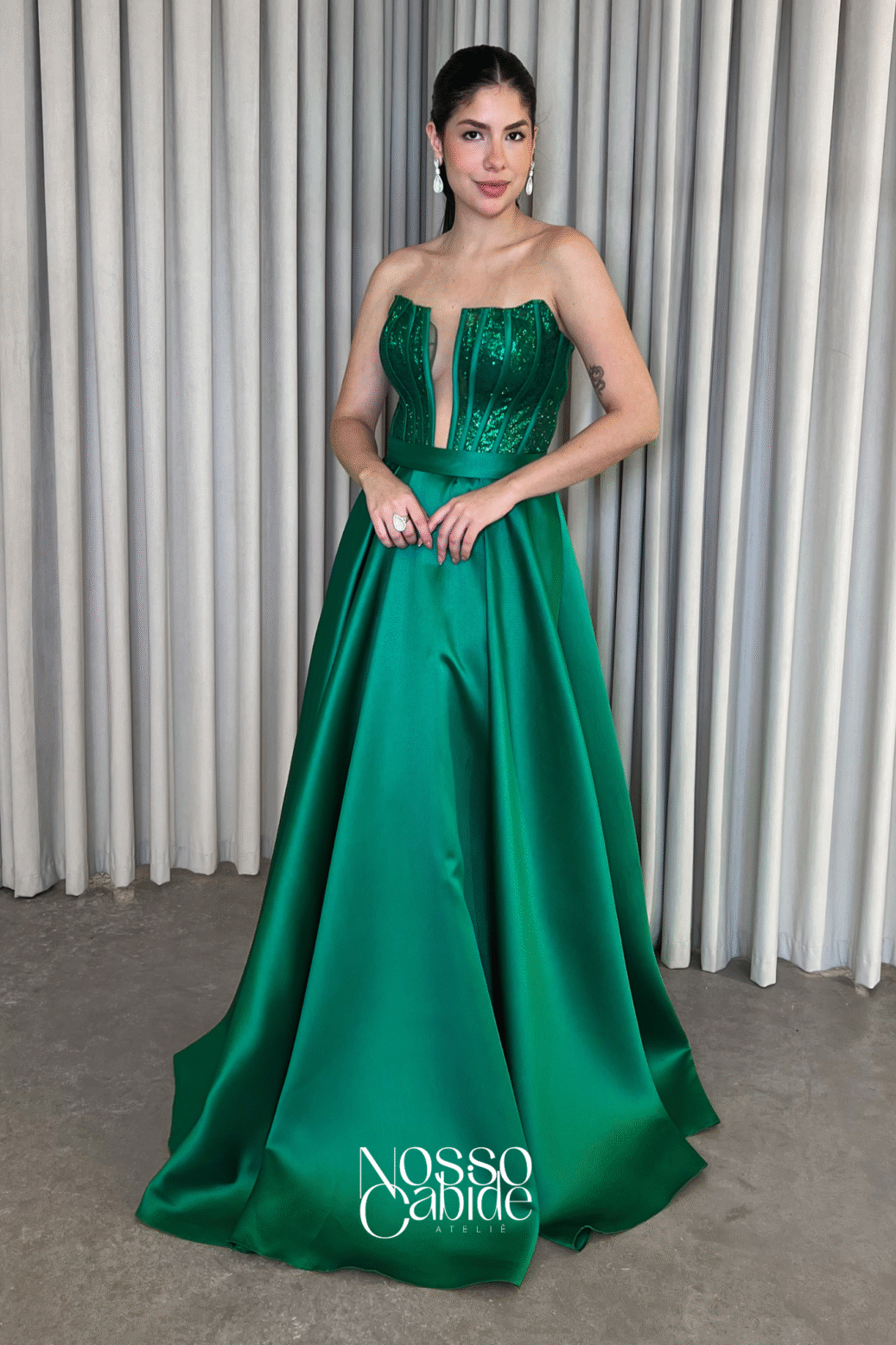 Vestido Zibeline Verde Corpo Gliter C/cinto Laço