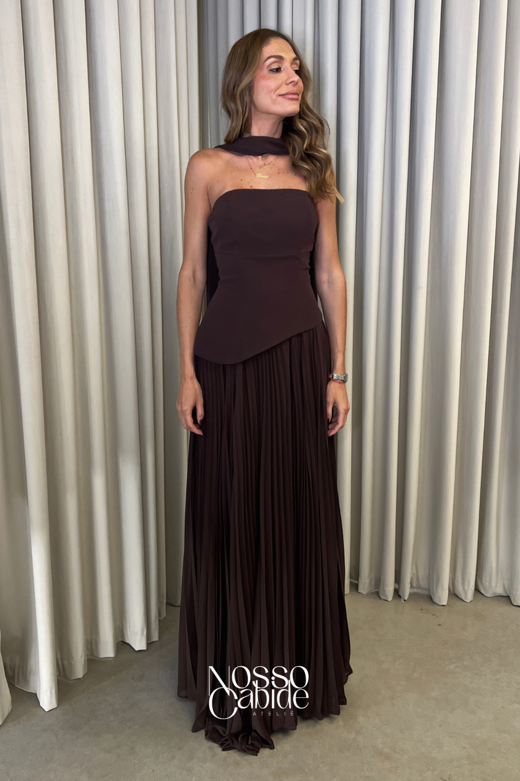 Vestido Chiffon Plissado Corset Marrom